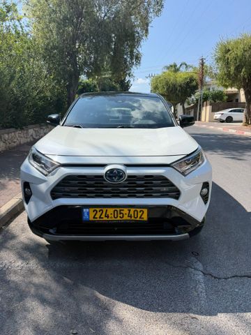 טויוטה RAV4