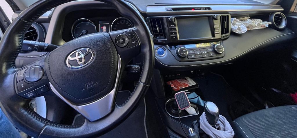טויוטה RAV4