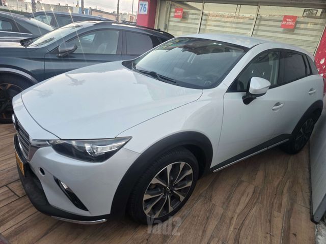 מודעת רכב מאזדה CX-3