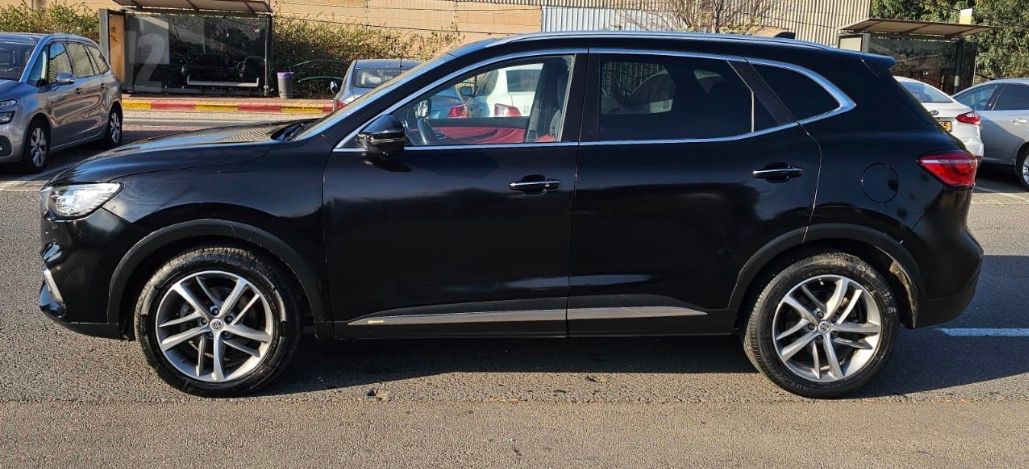 מודעת רכב אם ג'י EHS PHEV 2