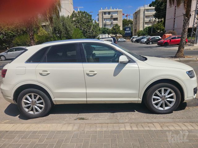 אאודי Q3