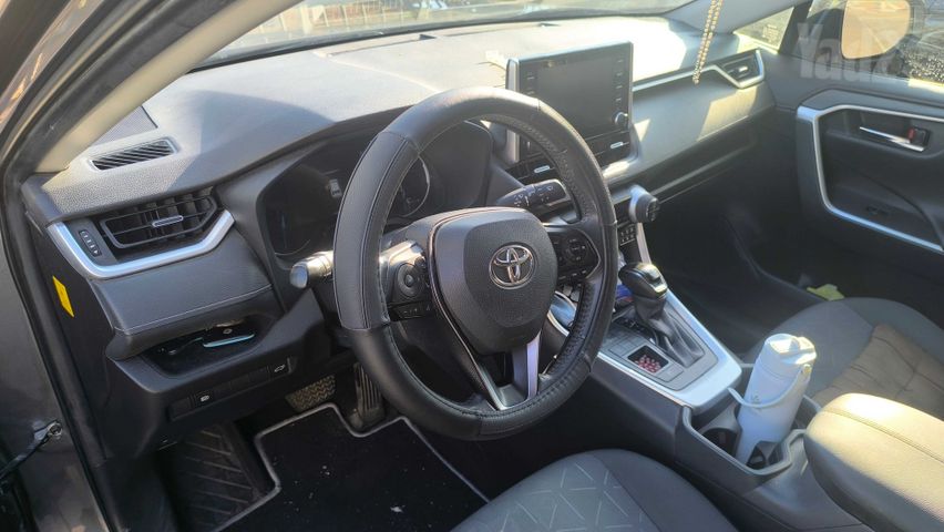מודעת רכב טויוטה RAV4
