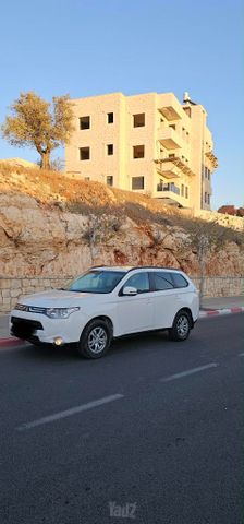 מיצובישי אאוטלנדר