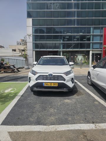 טויוטה RAV4