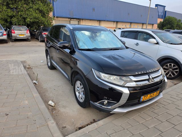 מיצובישי אאוטלנדר
