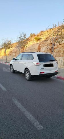 מיצובישי אאוטלנדר