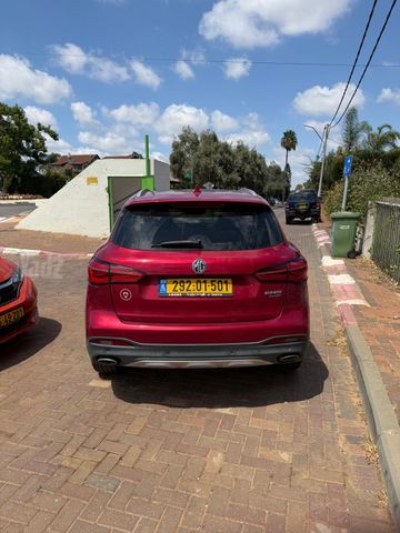 אם ג'י EHS PHEV