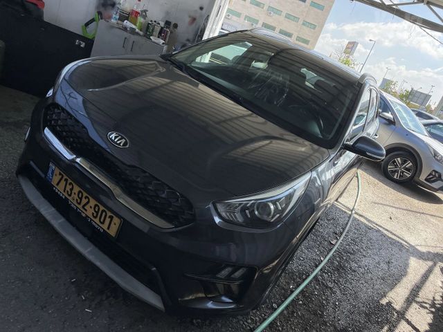 קיה נירו