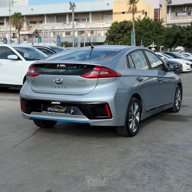 יונדאי איוניק