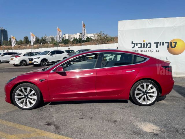 טסלה מודל 3