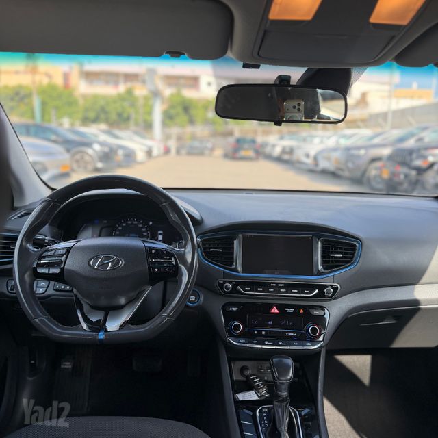 יונדאי איוניק