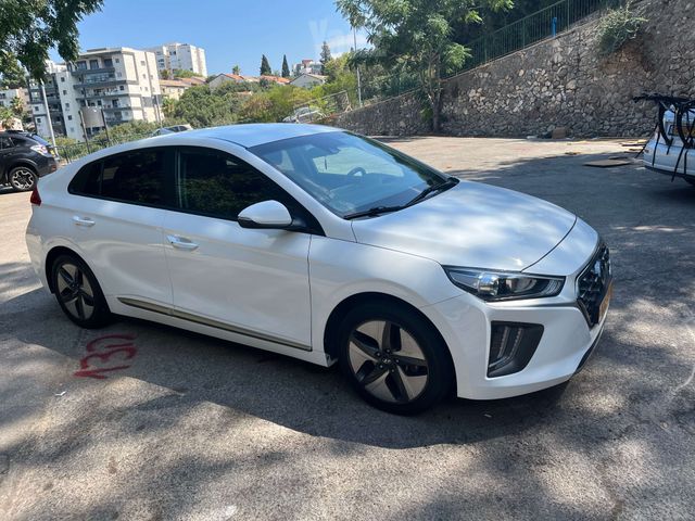 יונדאי איוניק