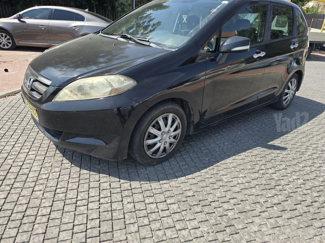 מודעת רכב הונדה FR-V