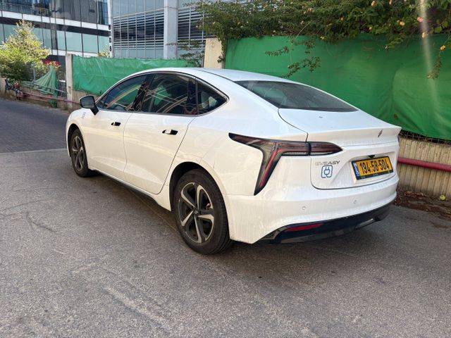 אי.וי איזי Limo