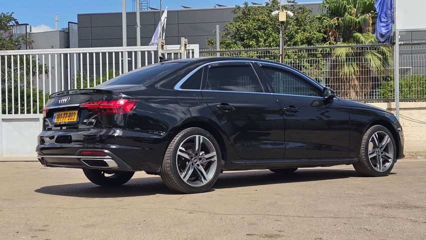אאודי A4