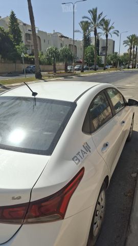 יונדאי אקסנט i25