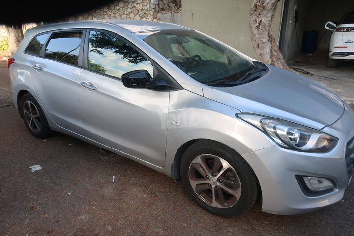 יונדאי i30