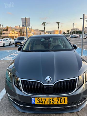 סקודה אוקטביה