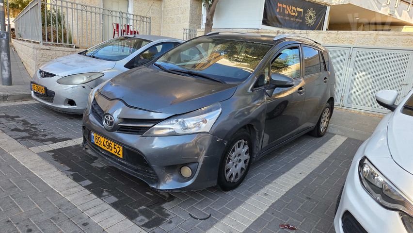 מודעת רכב טויוטה ורסו