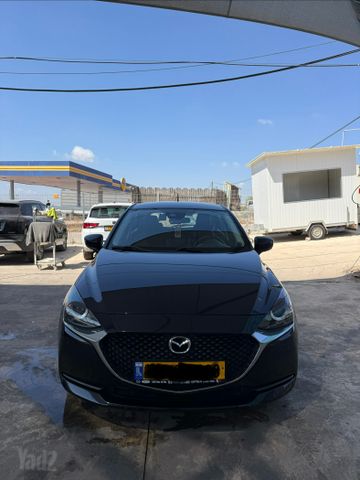 מודעת רכב מאזדה 2