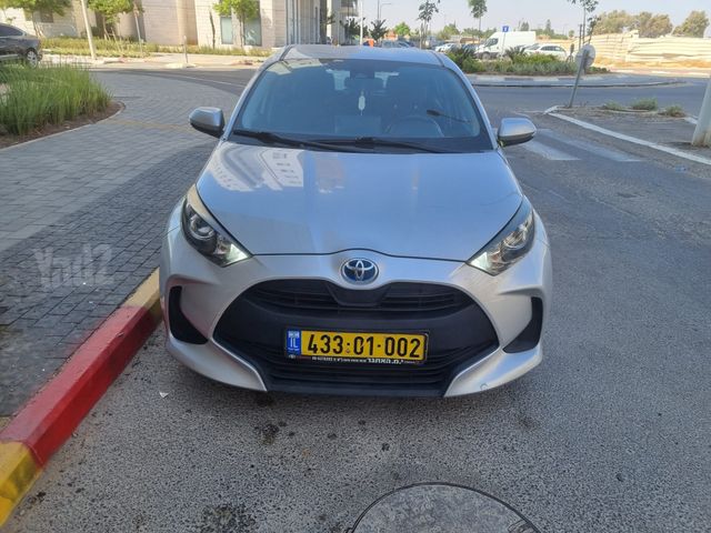 טויוטה יאריס