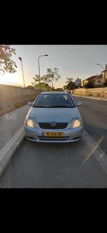 טויוטה קורולה
