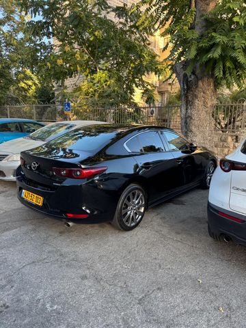 מאזדה 3