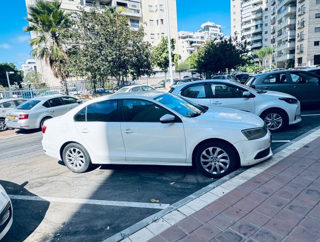 מודעת רכב פולקסווגן ג'טה