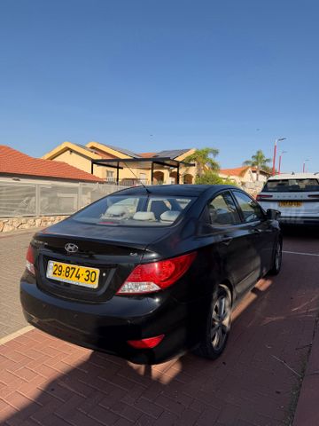 יונדאי אקסנט i25