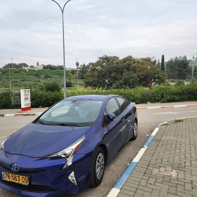 מודעת רכב טויוטה פריוס
