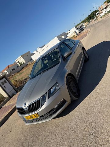 סקודה אוקטביה 