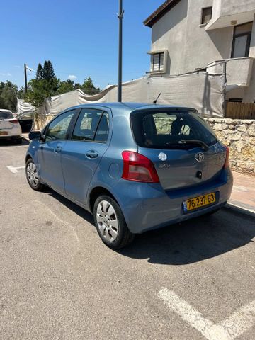 טויוטה יאריס