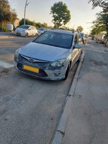 יונדאי i30