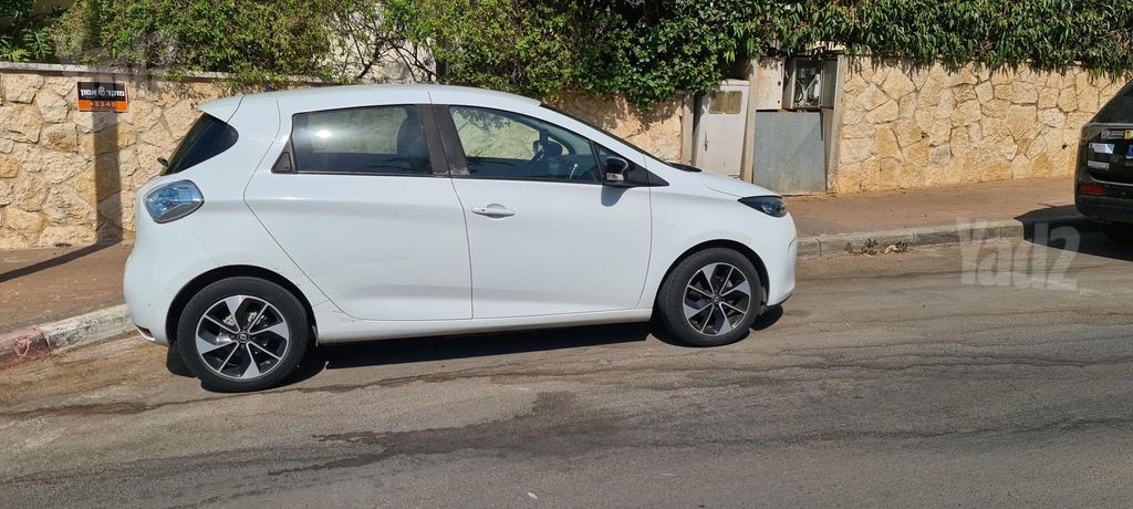 רנו זואי