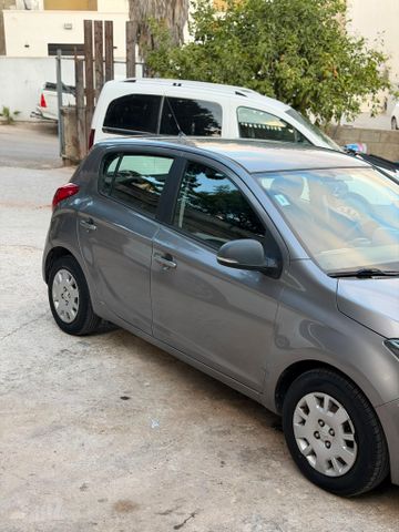 יונדאי i20