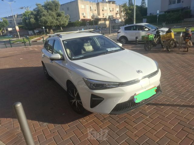 מודעת רכב אם ג'י MG5