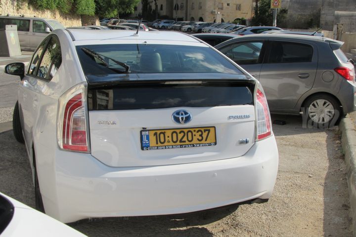 טויוטה פריוס