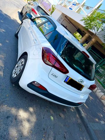 יונדאי i20