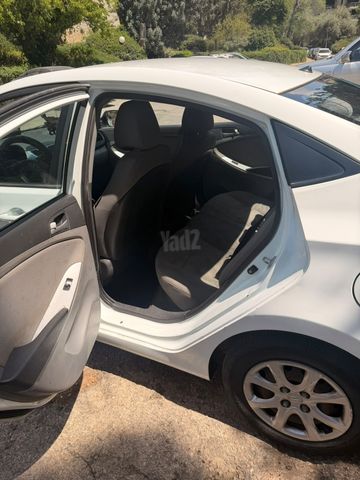 יונדאי אקסנט i25