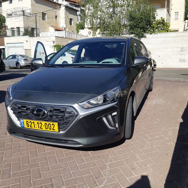 יונדאי איוניק