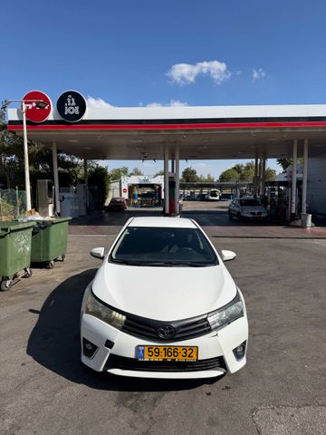 טויוטה קורולה