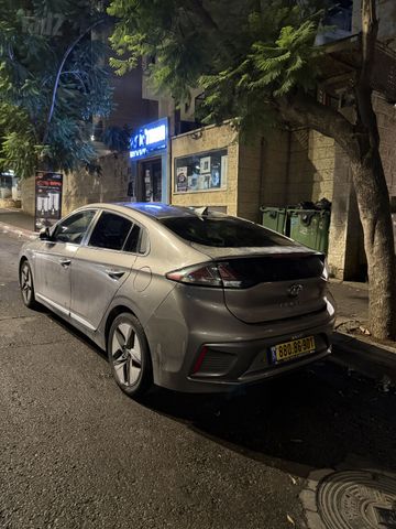 יונדאי איוניק