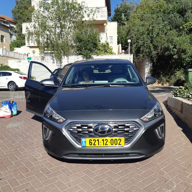 יונדאי איוניק