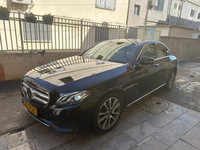 מודעת רכב מרצדס-בנץ E-class