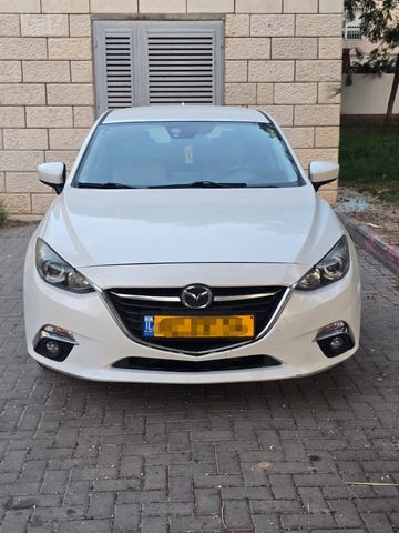 מודעת רכב מאזדה 3