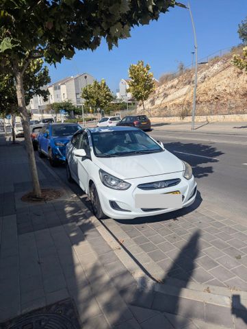 יונדאי אקסנט i25