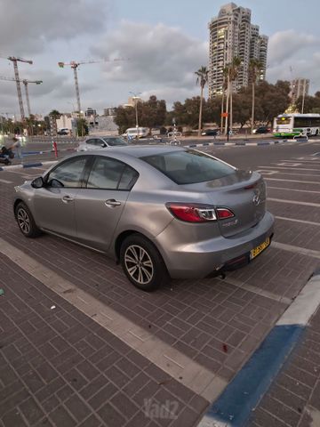 מאזדה 3