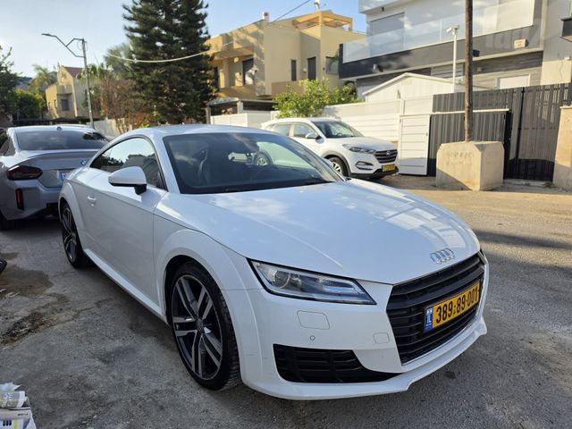 אאודי TT