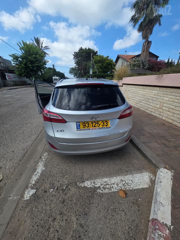 יונדאי i30