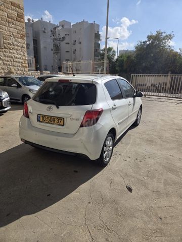 מודעת רכב טויוטה יאריס